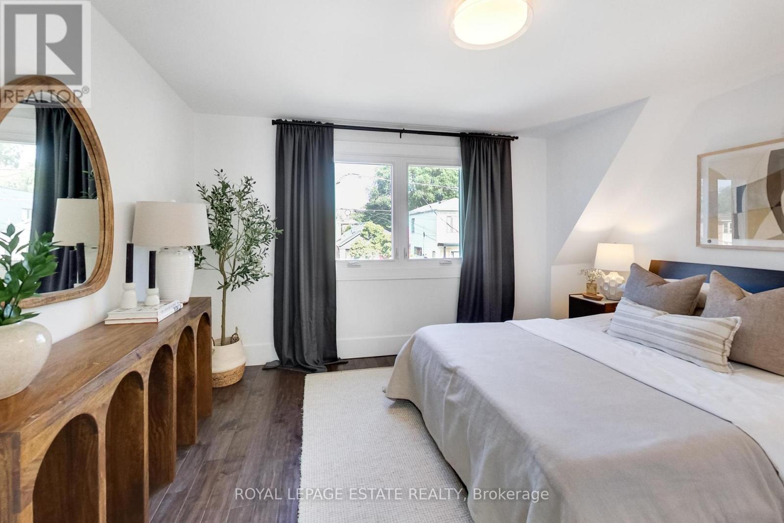 184 King Edward Avenue, Toronto, Ontario  M4C 5J8 - Photo 17 - E13717696