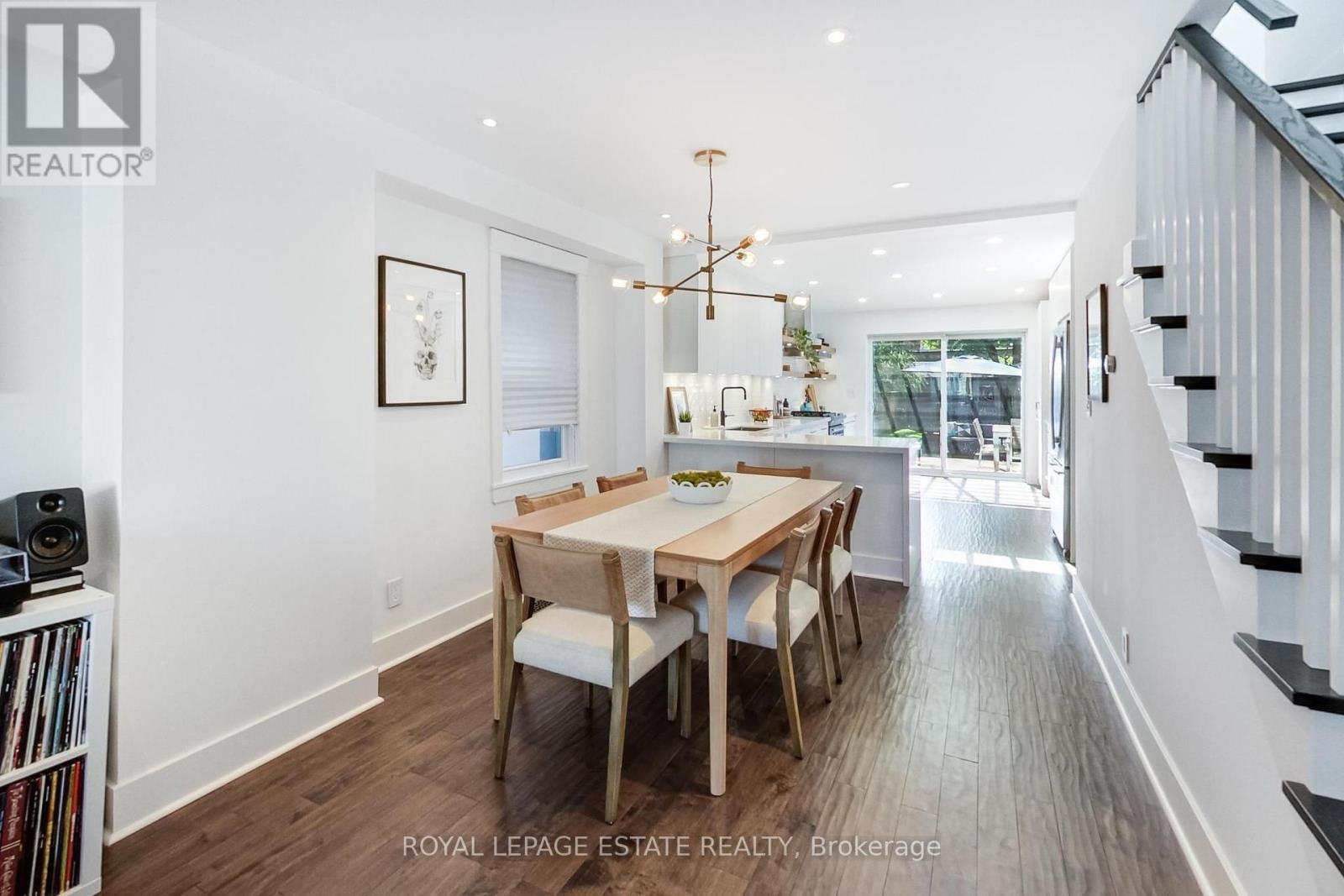 184 King Edward Avenue, Toronto, Ontario  M4C 5J8 - Photo 7 - E13717696