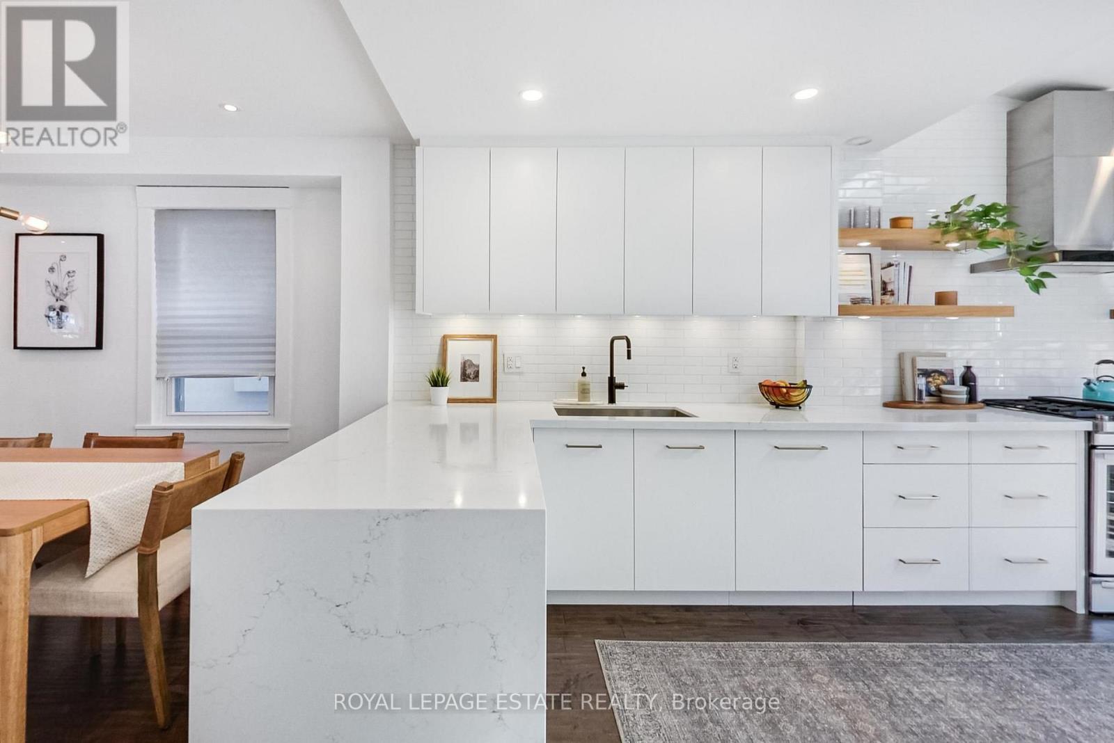 184 King Edward Avenue, Toronto, Ontario  M4C 5J8 - Photo 9 - E13717696