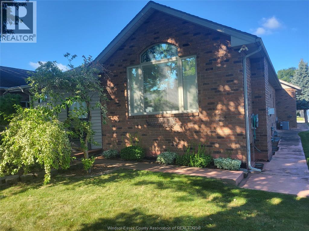 1410 Poisson Street, Tecumseh, Ontario  N8N 1T6 - Photo 2 - 26020929