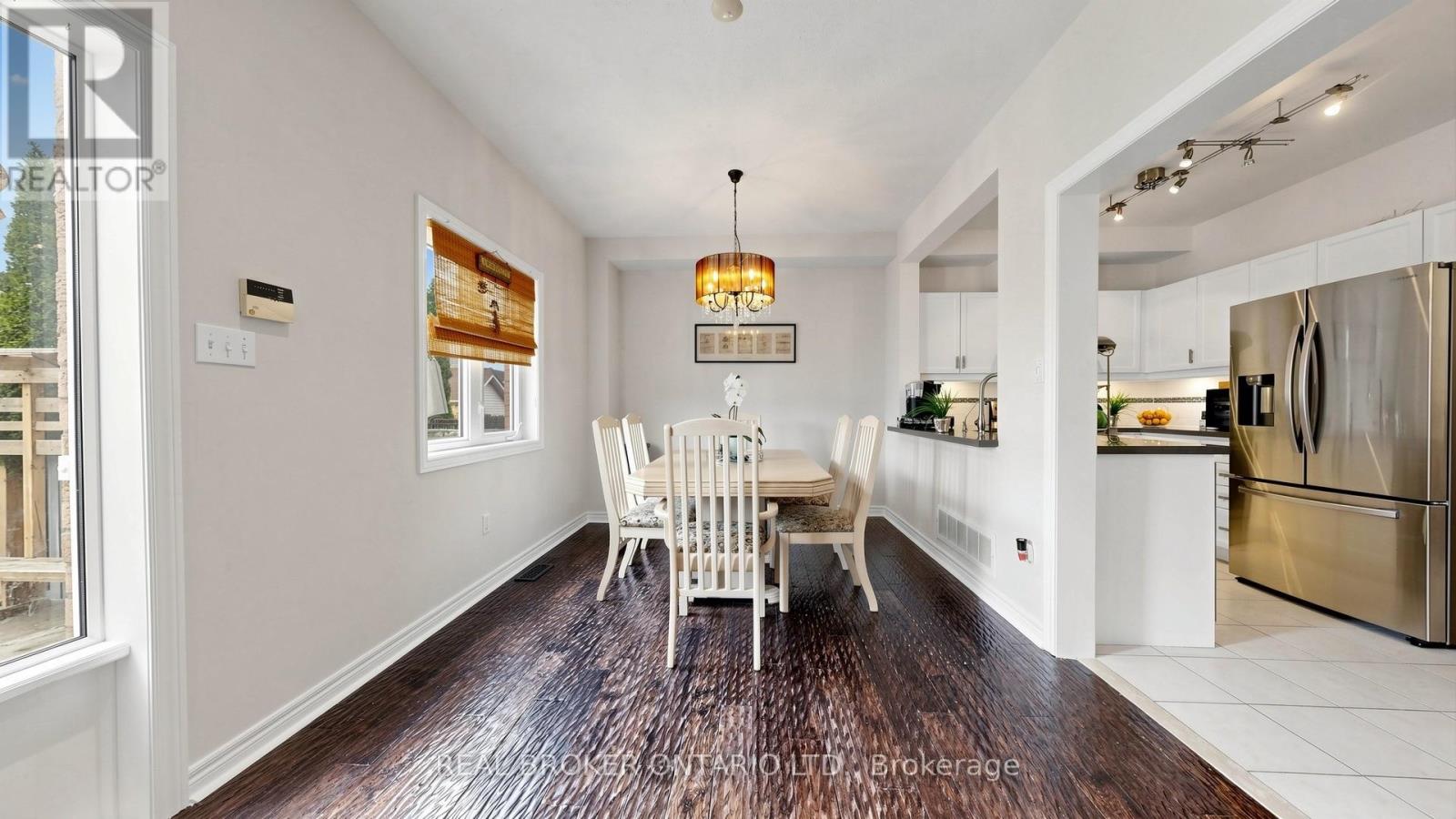 23 Piera Gardens, Markham, Ontario  L3R 5G8 - Photo 7 - N13717624