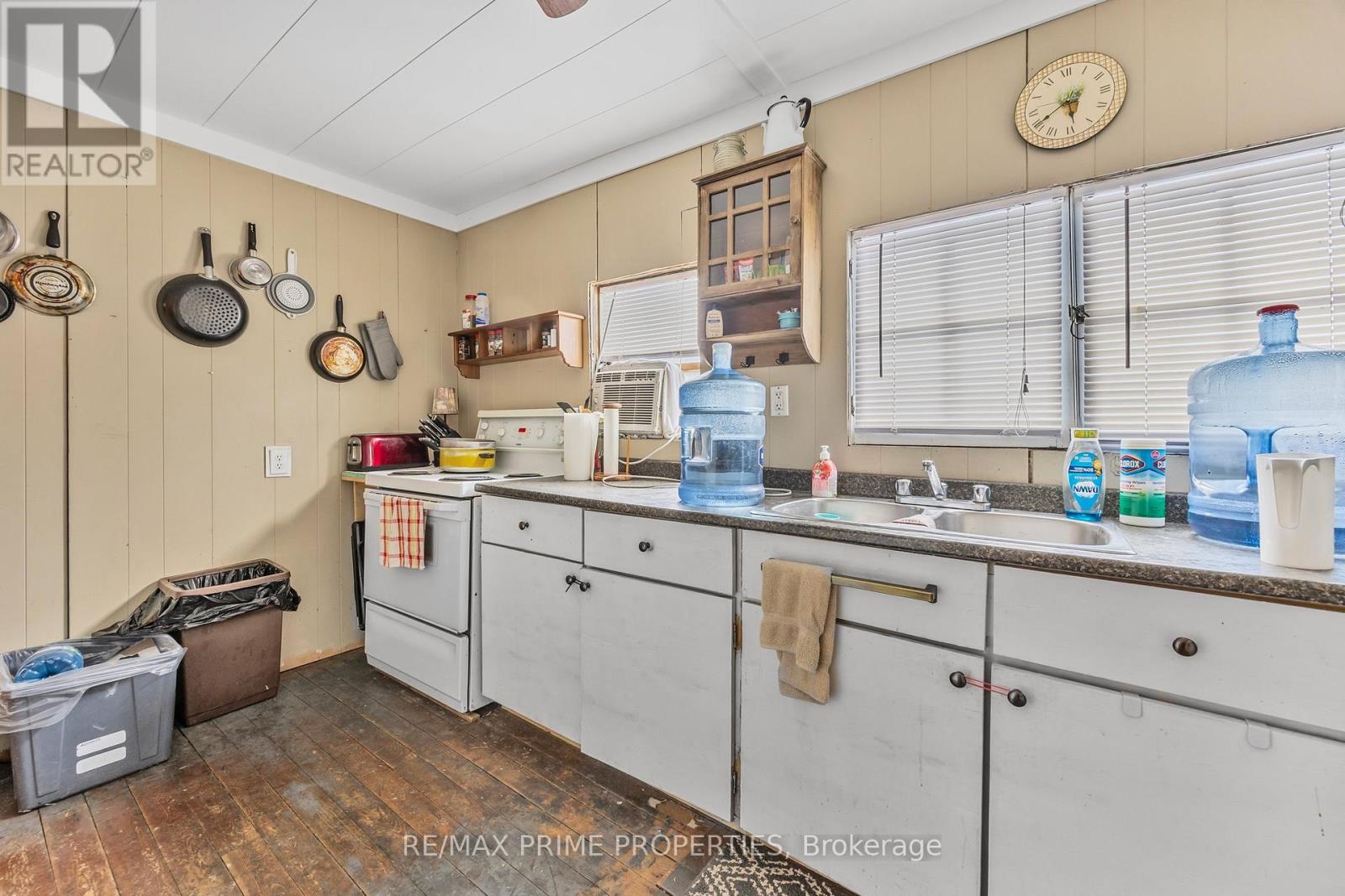 1947 Woods Bay Road, Severn, Ontario  L3V 6H3 - Photo 7 - S13717738