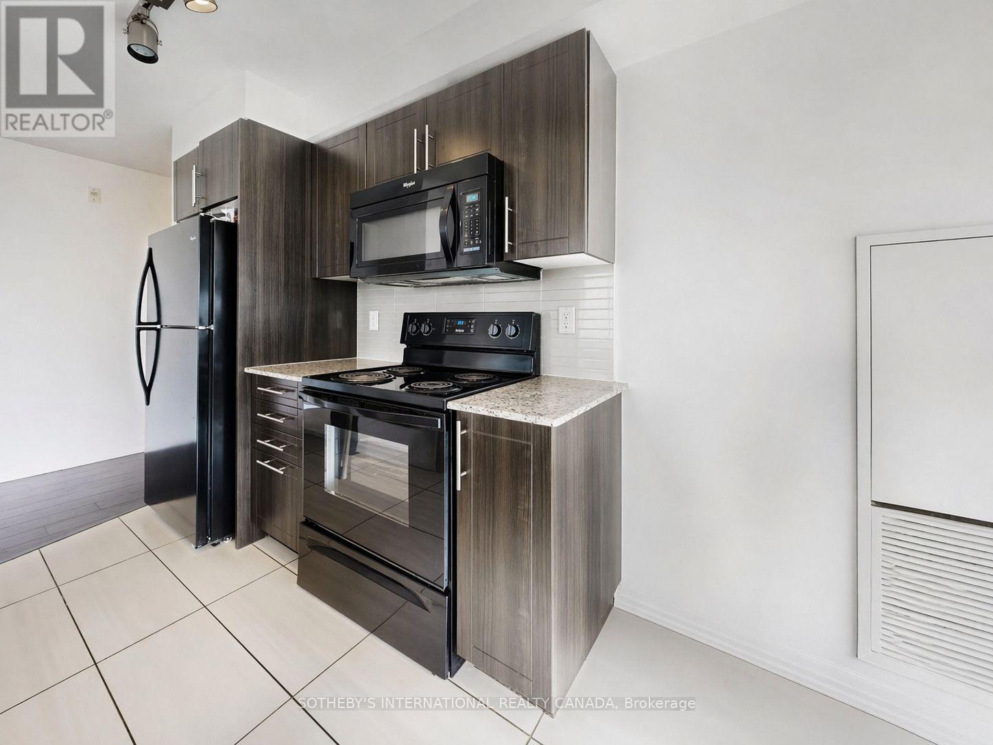 1018 - 80 Esther Lorrie Drive, Toronto, Ontario  M9W 0C6 - Photo 12 - W13717616