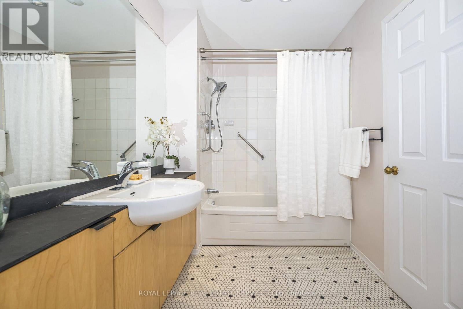 3 - 336 Queen Street S, Mississauga, Ontario L5M 1M2 - Photo 18 - W13717658