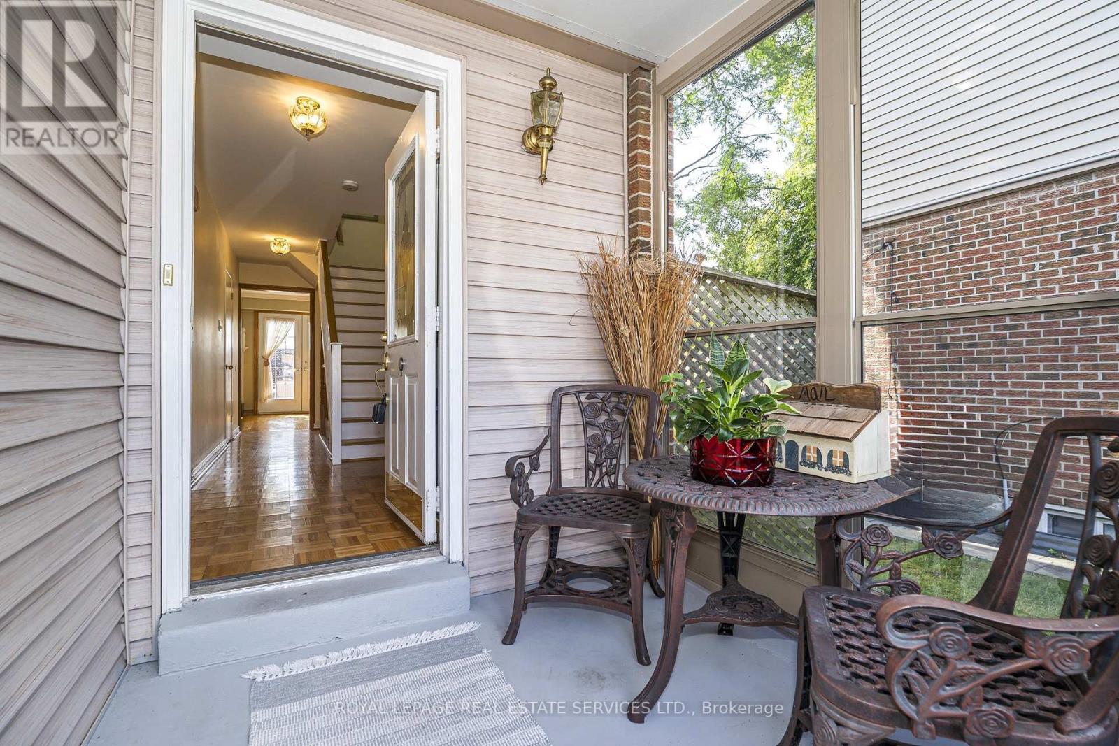 3 - 336 Queen Street S, Mississauga, Ontario L5M 1M2 - Photo 2 - W13717658