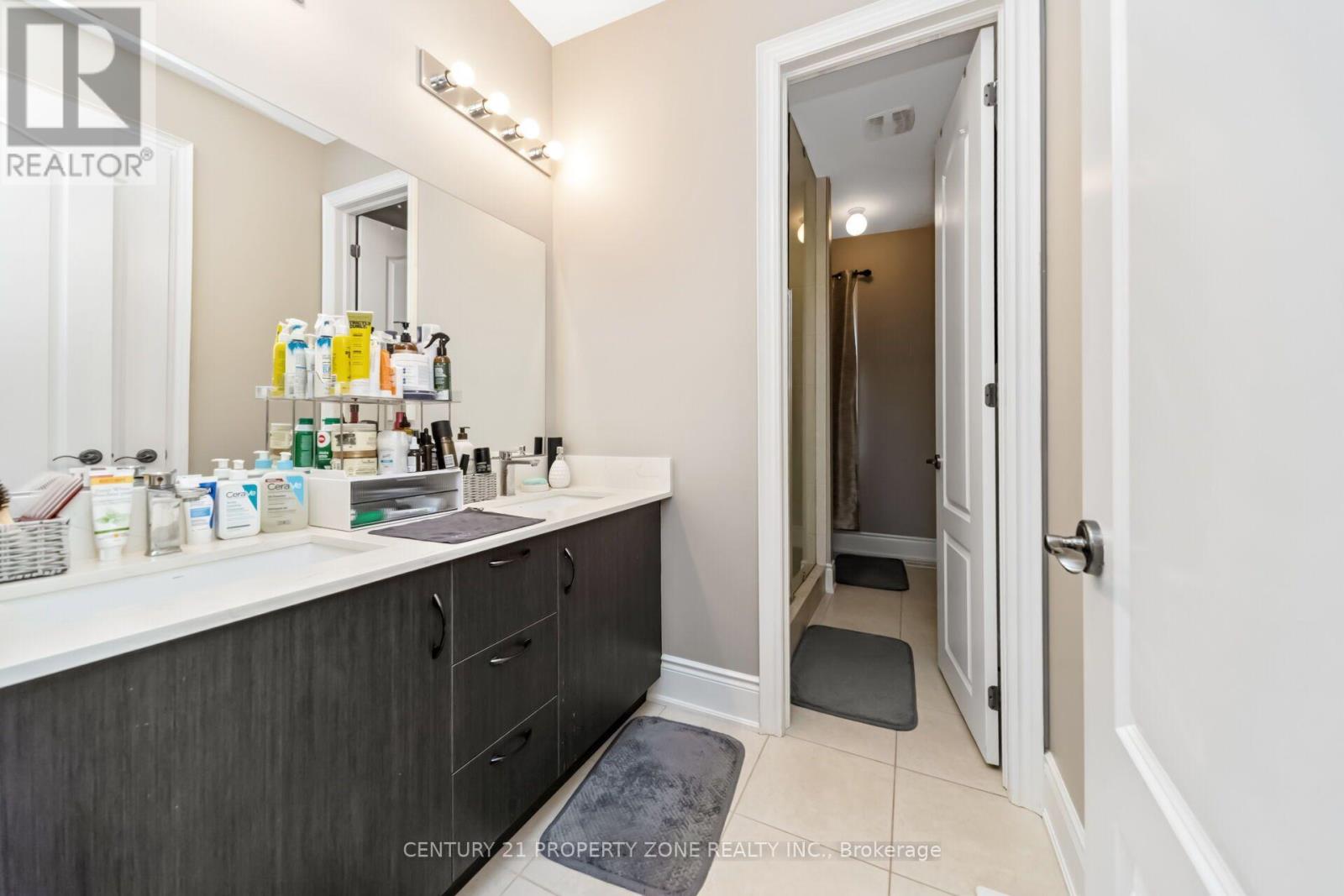 8 Adrian Crescent, Brampton, Ontario  L6X 5M6 - Photo 32 - W13717668