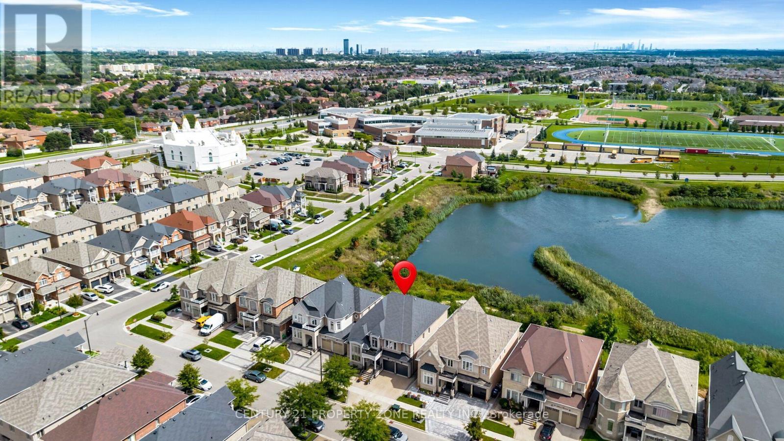 8 Adrian Crescent, Brampton, Ontario  L6X 5M6 - Photo 4 - W13717668