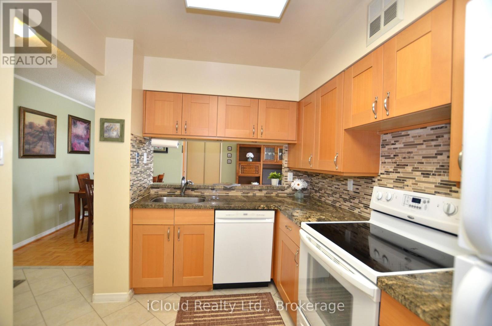 915 - 50 Kingsbridge Garden Circle, Mississauga, Ontario  L5R 1Y2 - Photo 12 - W13717694