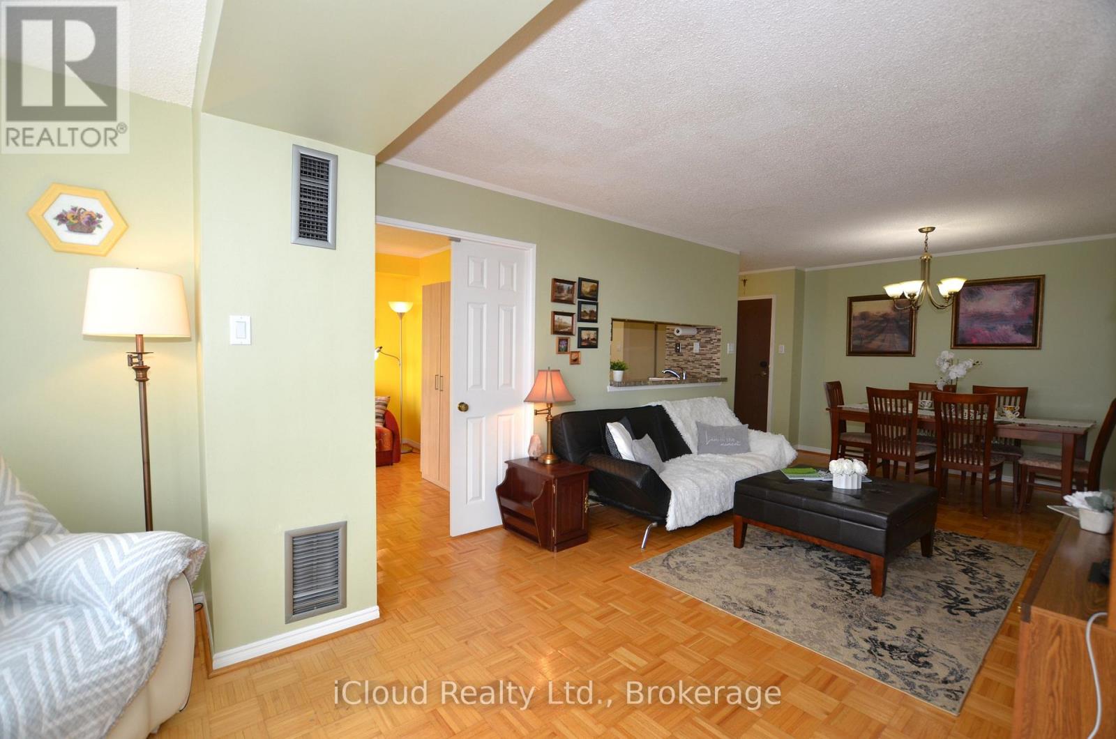 915 - 50 Kingsbridge Garden Circle, Mississauga, Ontario  L5R 1Y2 - Photo 5 - W13717694