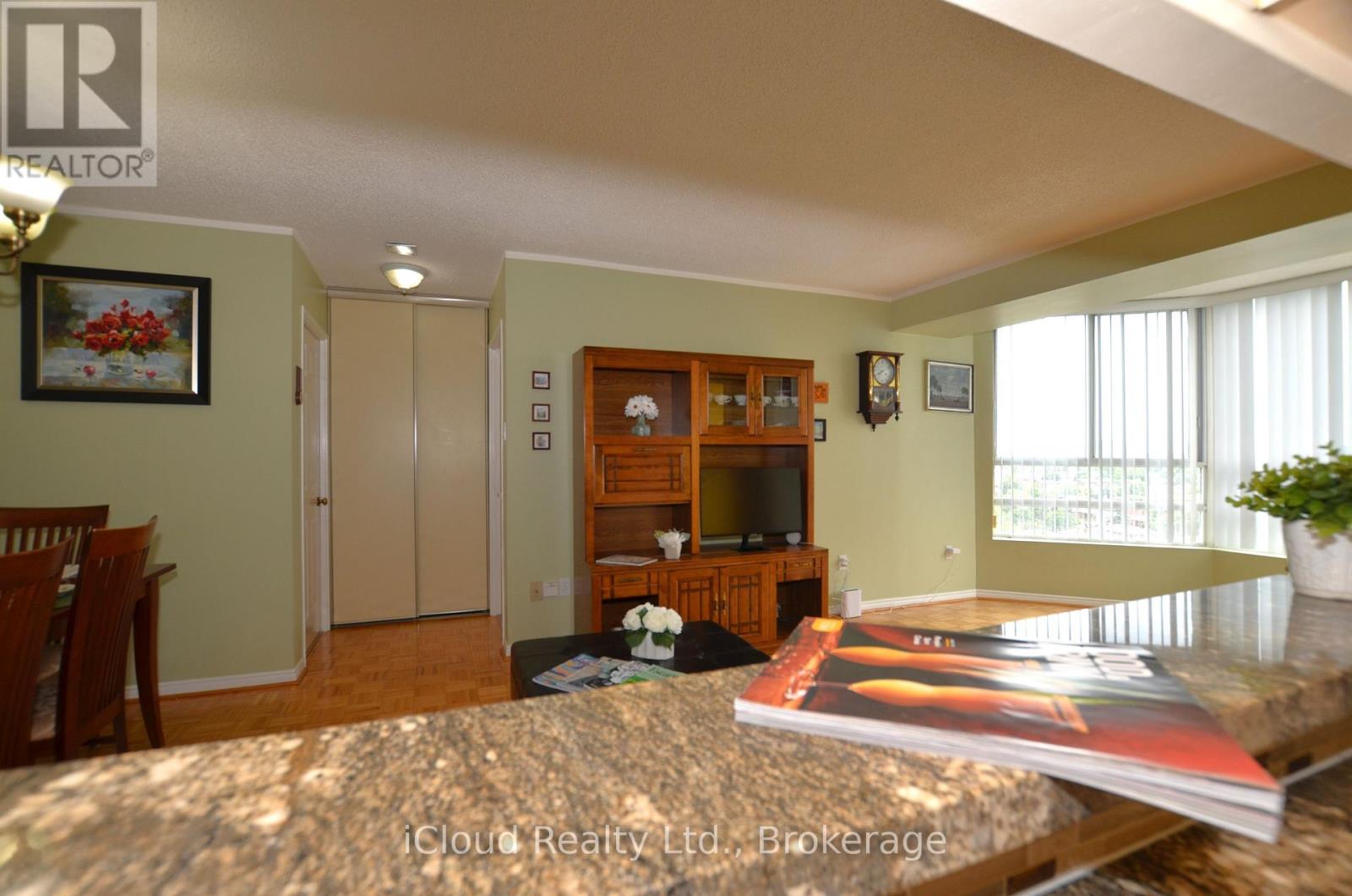 915 - 50 Kingsbridge Garden Circle, Mississauga, Ontario  L5R 1Y2 - Photo 9 - W13717694