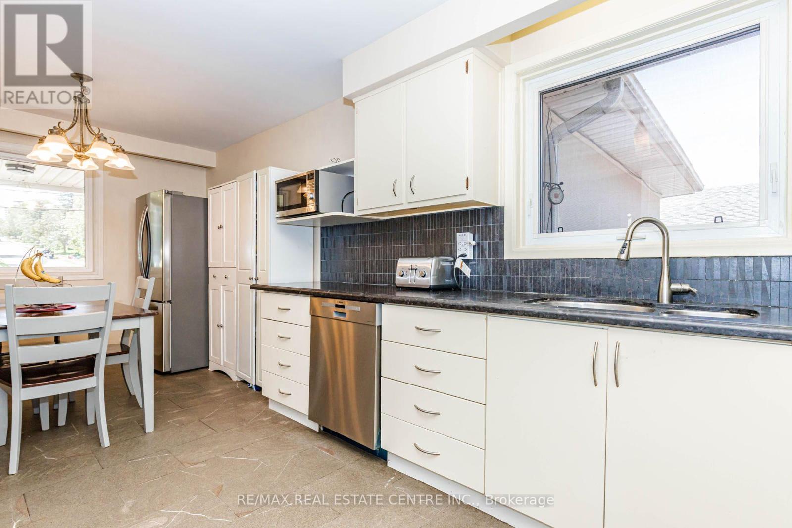 85 Snowcrest Avenue, Toronto, Ontario  M2K 2K9 - Photo 23 - C13717558
