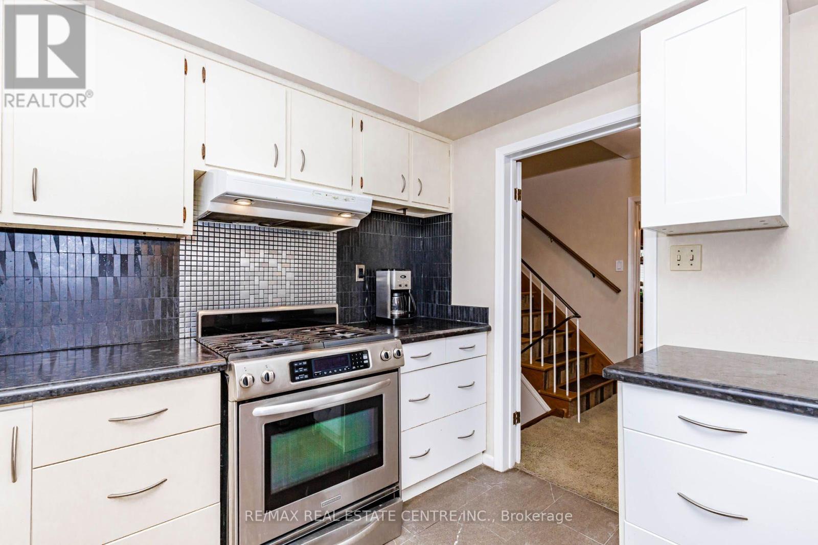 85 Snowcrest Avenue, Toronto, Ontario  M2K 2K9 - Photo 21 - C13717558