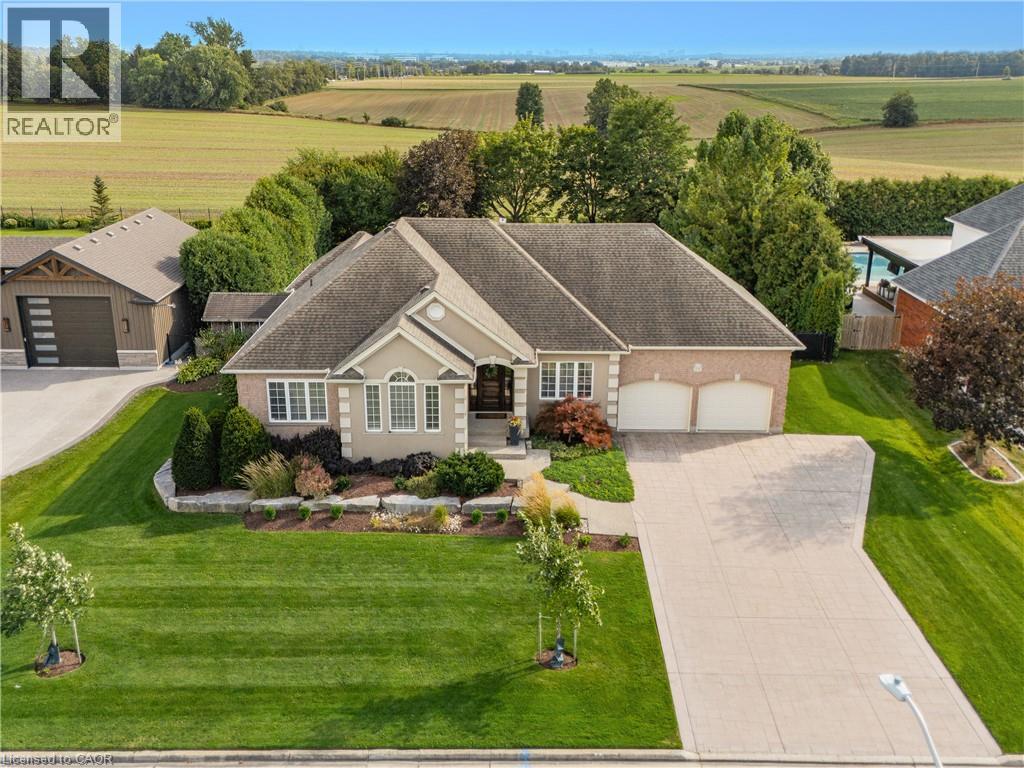 26 WEBERLYN Crescent, Conestogo, Ontario