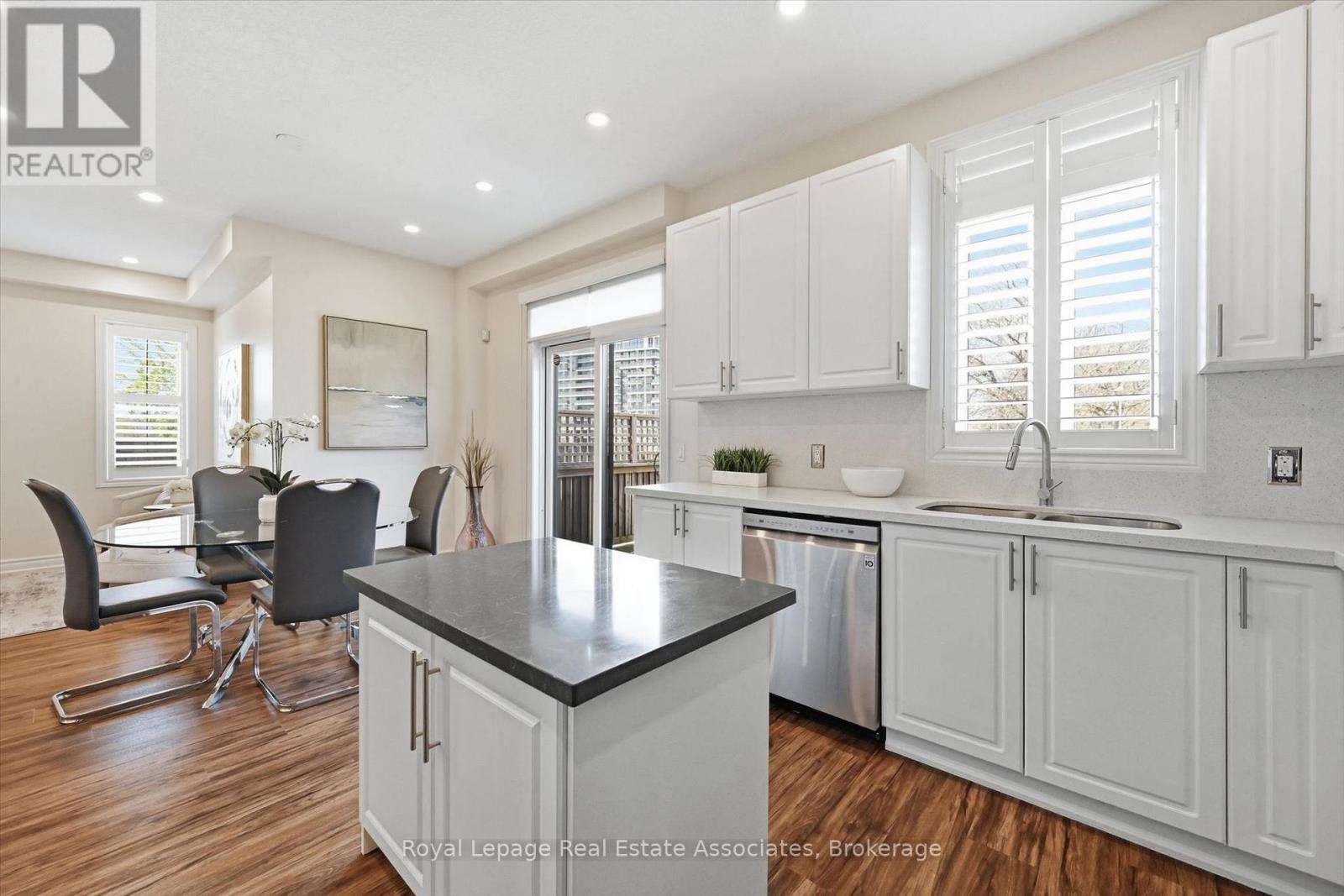 1 Southshore Crescent, Hamilton, Ontario L8E 0J3 - Photo 11 - X13717672