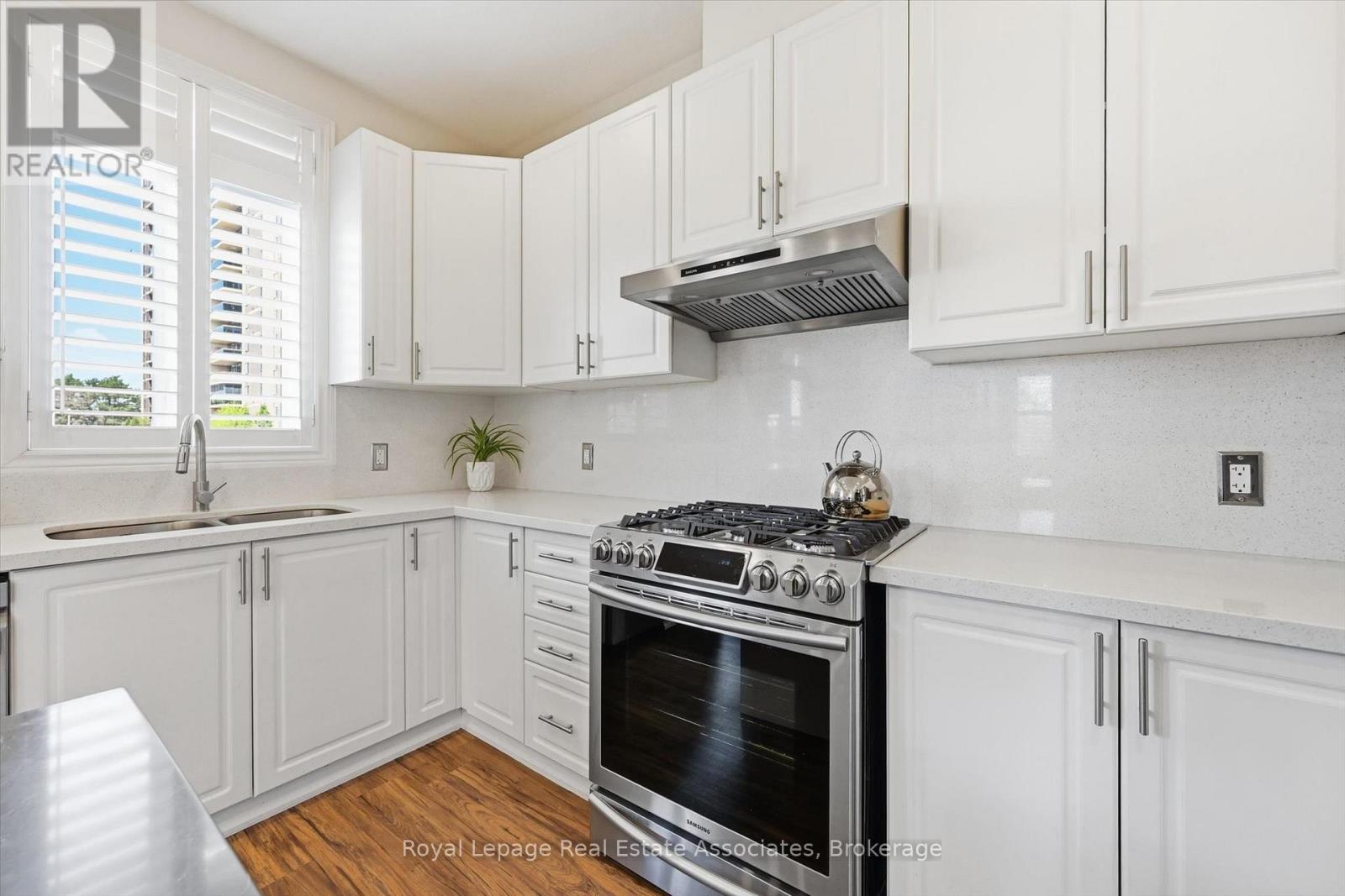 1 Southshore Crescent, Hamilton, Ontario L8E 0J3 - Photo 9 - X13717672