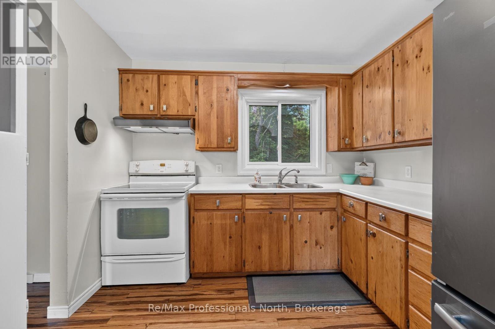 168 Albert Street N, Strong, Ontario  P0A 1Z0 - Photo 11 - X13686620