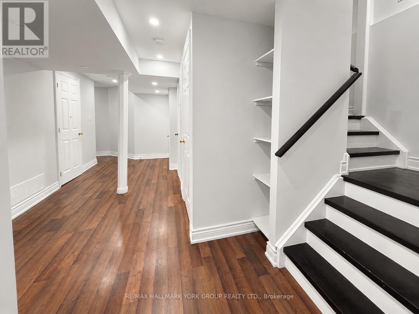 33 Deerwood Crescent, Richmond Hill, Ontario L4E 3V4 - Photo 12 - N13717324