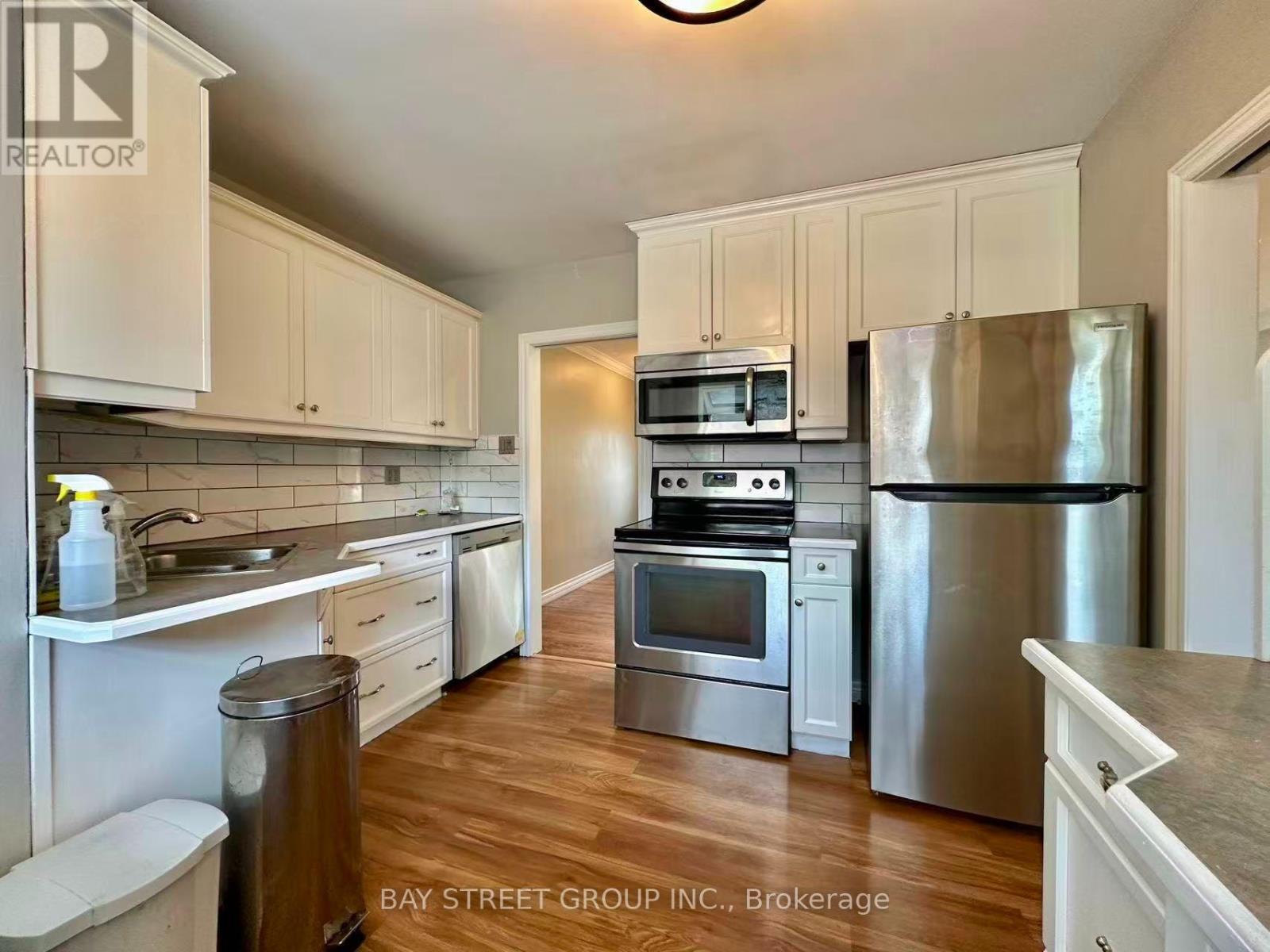 Upper - 3169 Willow Lane, Burlington, Ontario  L7N 2H9 - Photo 5 - W13611042