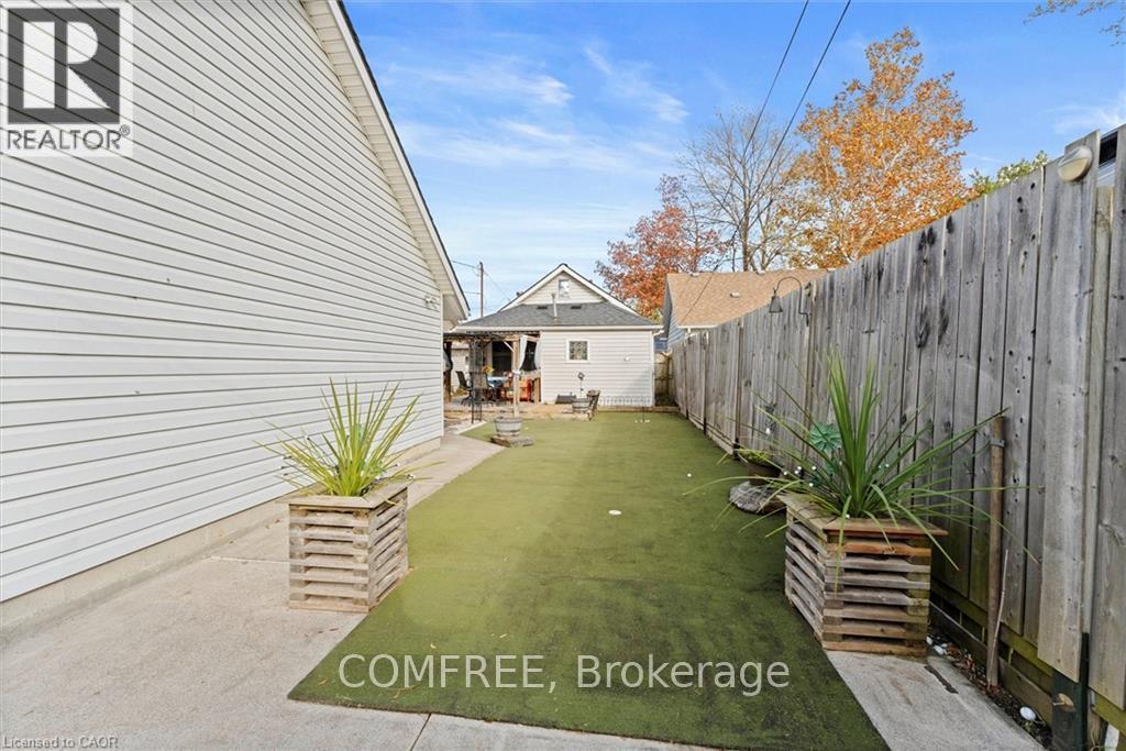1743 St Luke Road, Windsor, Ontario  N8Y 3N7 - Photo 4 - X13451394