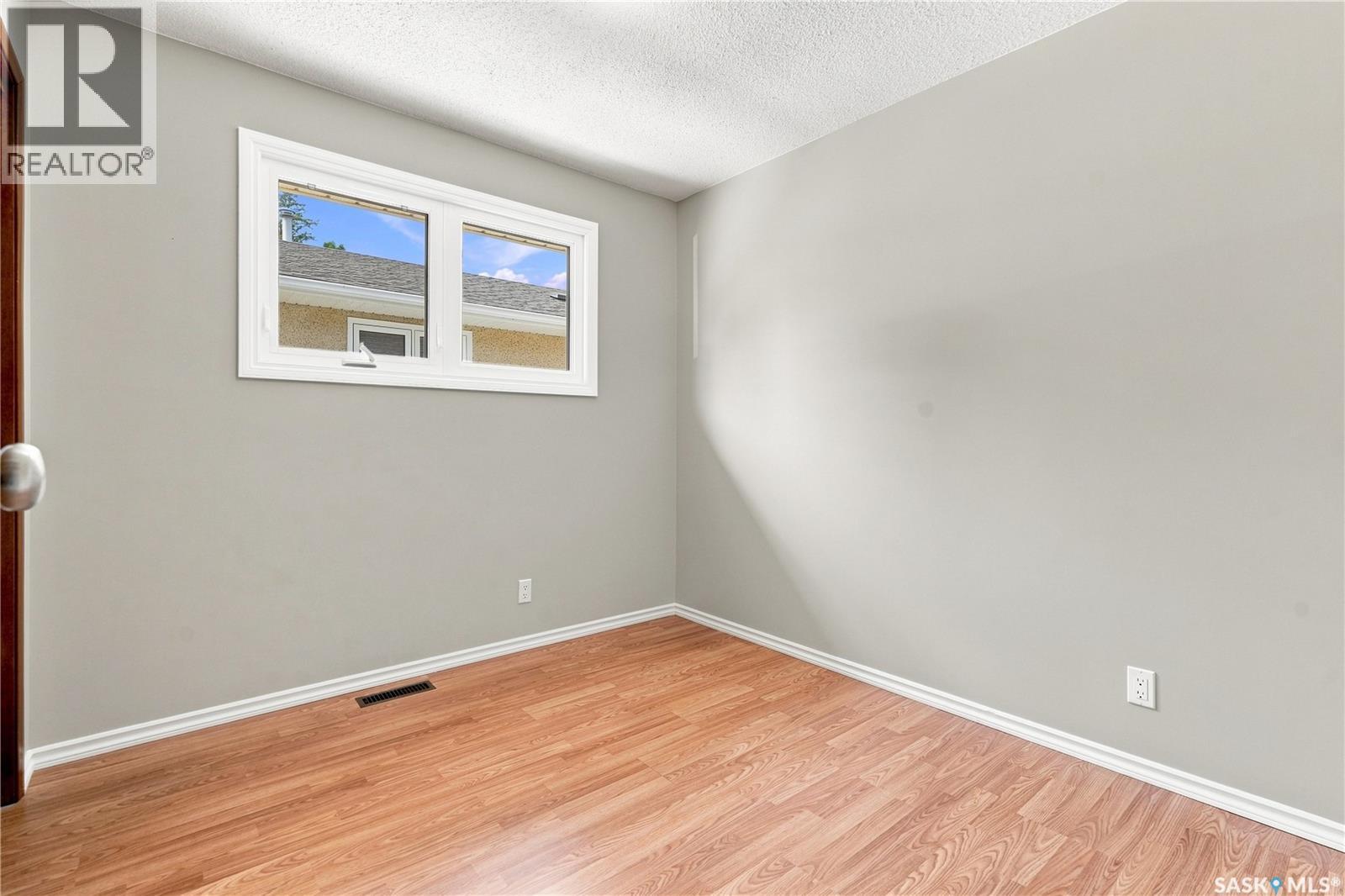 790 13th Avenue Sw, Moose Jaw, Saskatchewan  S6H 6H6 - Photo 23 - SK046758