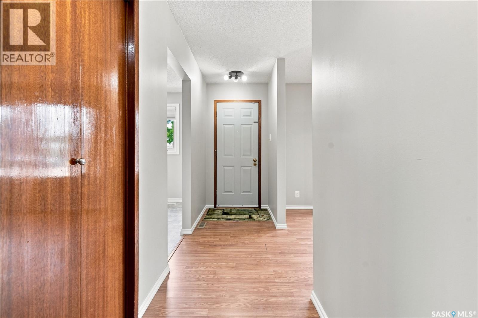 790 13th Avenue Sw, Moose Jaw, Saskatchewan  S6H 6H6 - Photo 4 - SK046758
