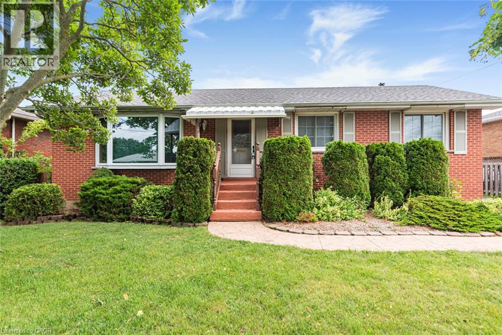 37 LORNE Avenue, Grimsby, Ontario