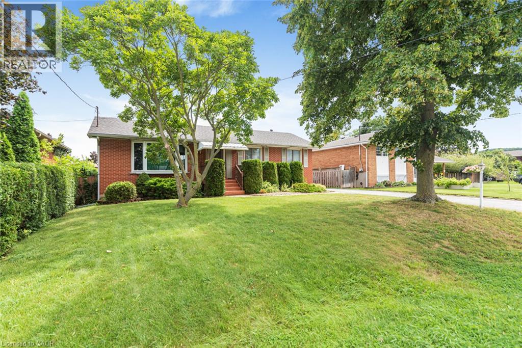 37 Lorne Avenue, Grimsby, Ontario  L3M 2H8 - Photo 3 - 40856562
