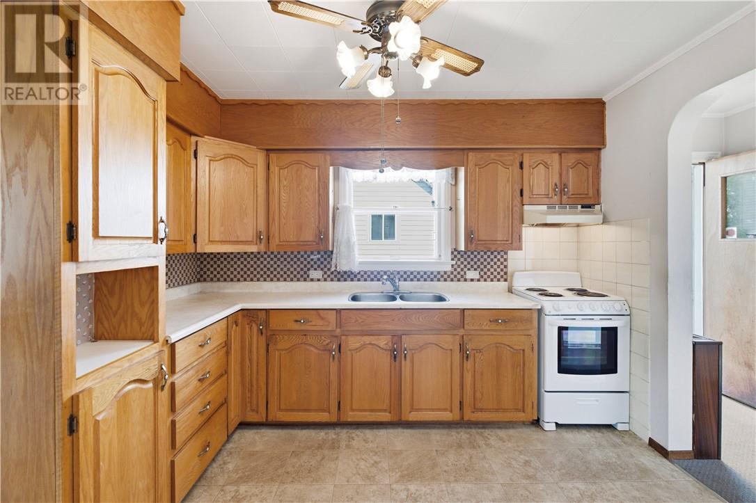689 Ontario Street, Sudbury, Ontario  P3E 4K8 - Photo 12 - 2130016