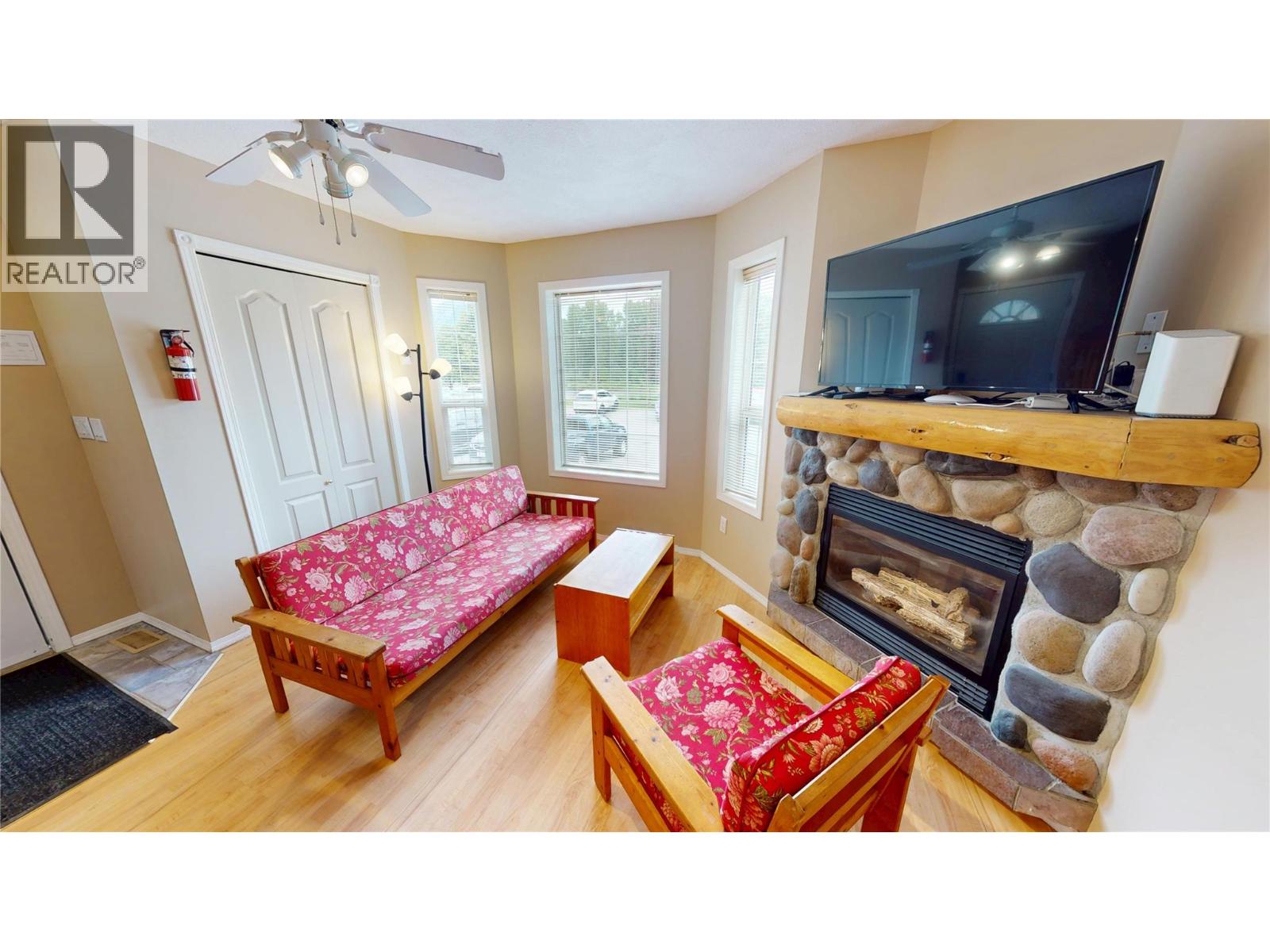 400 Riverside Way Unit# 426, Fernie, British Columbia  V0B 1M7 - Photo 3 - 10393333