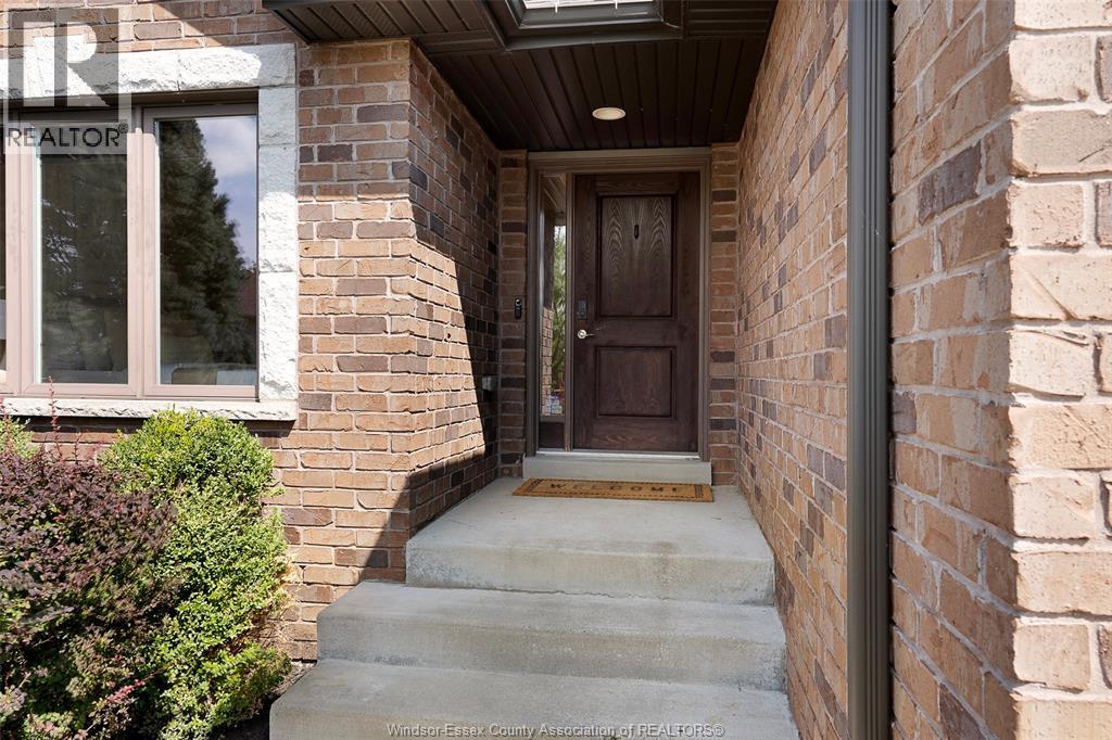 11892 Boulder Crescent, Windsor, Ontario  N8P 1Z4 - Photo 3 - 26020922