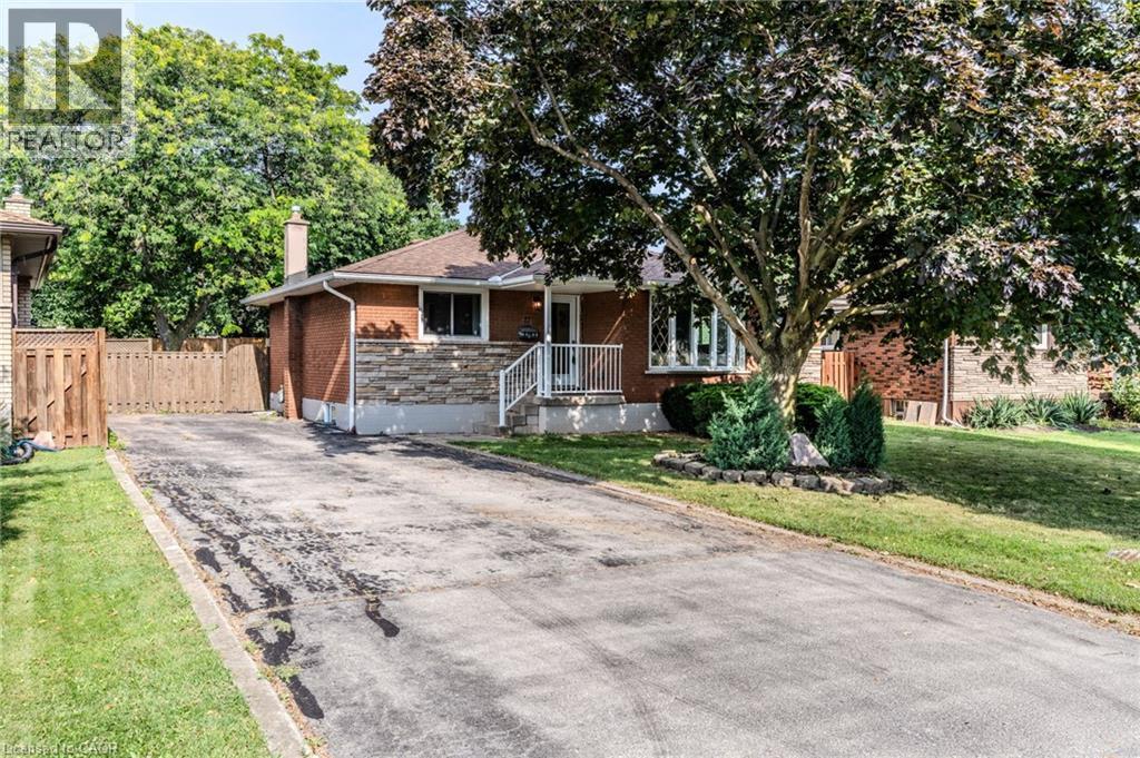17 WOODSVIEW Avenue, Grimsby, Ontario