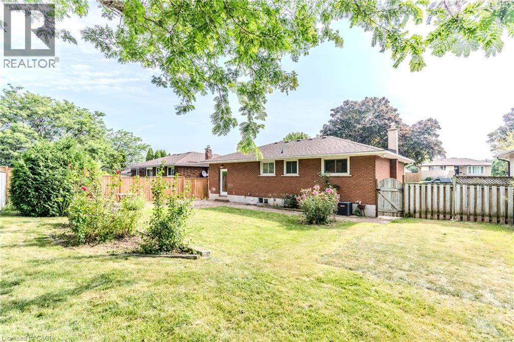 17 Woodsview Avenue, Grimsby, Ontario  L3M 3S5 - Photo 28 - 40846030