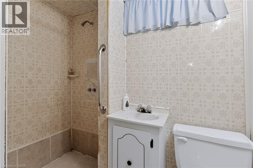 35 Burrwood Drive, Hamilton, Ontario  L9C 3S9 - Photo 41 - 40854534