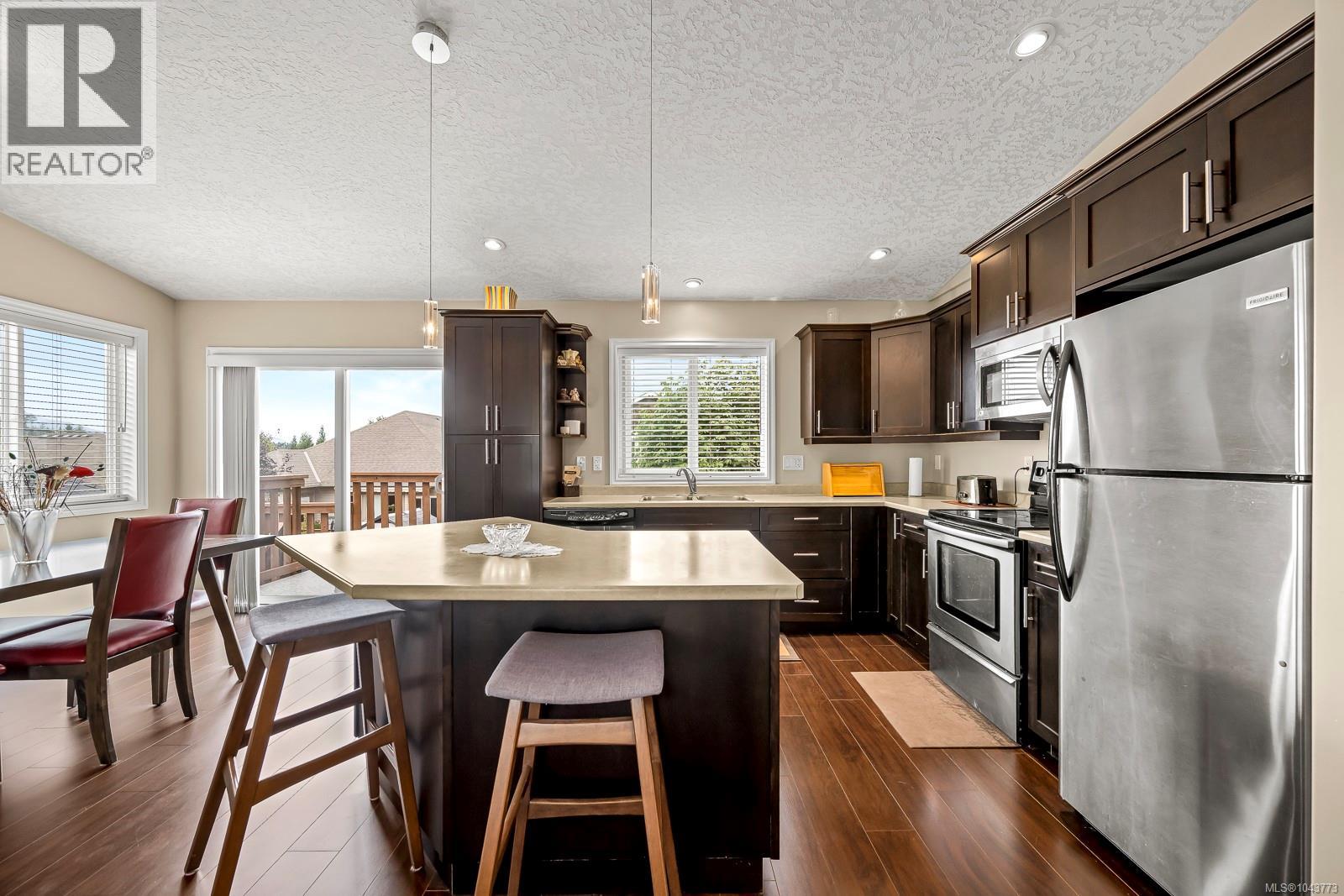 2668 Grizedale Ave, Cumberland, British Columbia V0R 1S0 - Photo 15 - 1043773
