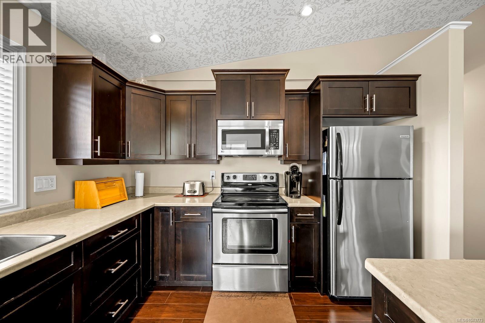 2668 Grizedale Ave, Cumberland, British Columbia V0R 1S0 - Photo 24 - 1043773
