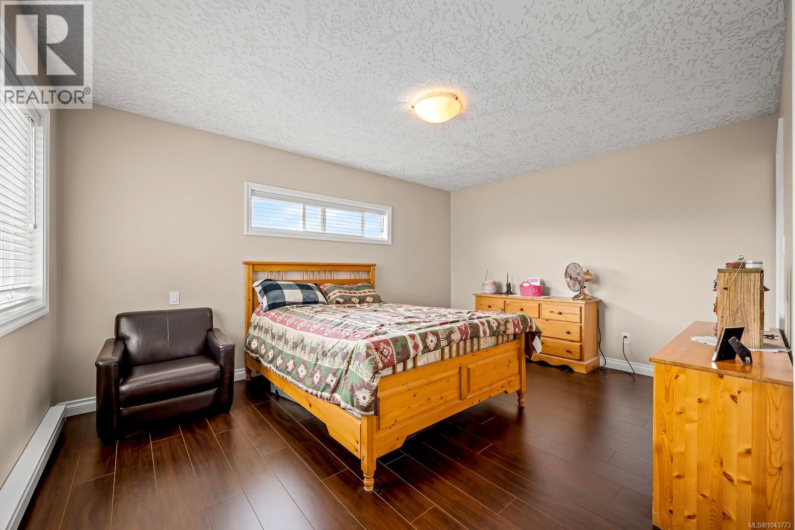 2668 Grizedale Ave, Cumberland, British Columbia V0R 1S0 - Photo 43 - 1043773
