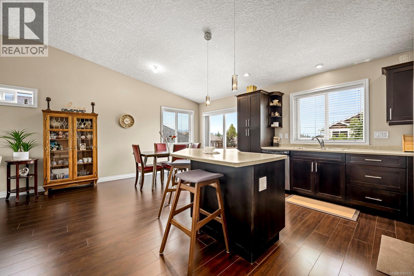 2668 Grizedale Ave, Cumberland, British Columbia V0R 1S0 - Photo 16 - 1043773