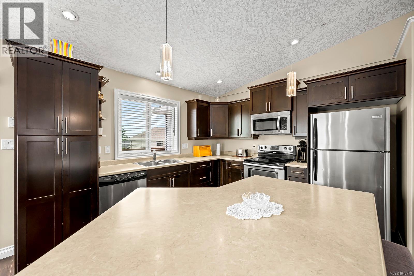 2668 Grizedale Ave, Cumberland, British Columbia V0R 1S0 - Photo 18 - 1043773
