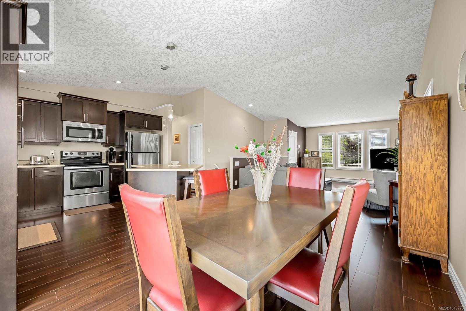 2668 Grizedale Ave, Cumberland, British Columbia V0R 1S0 - Photo 27 - 1043773