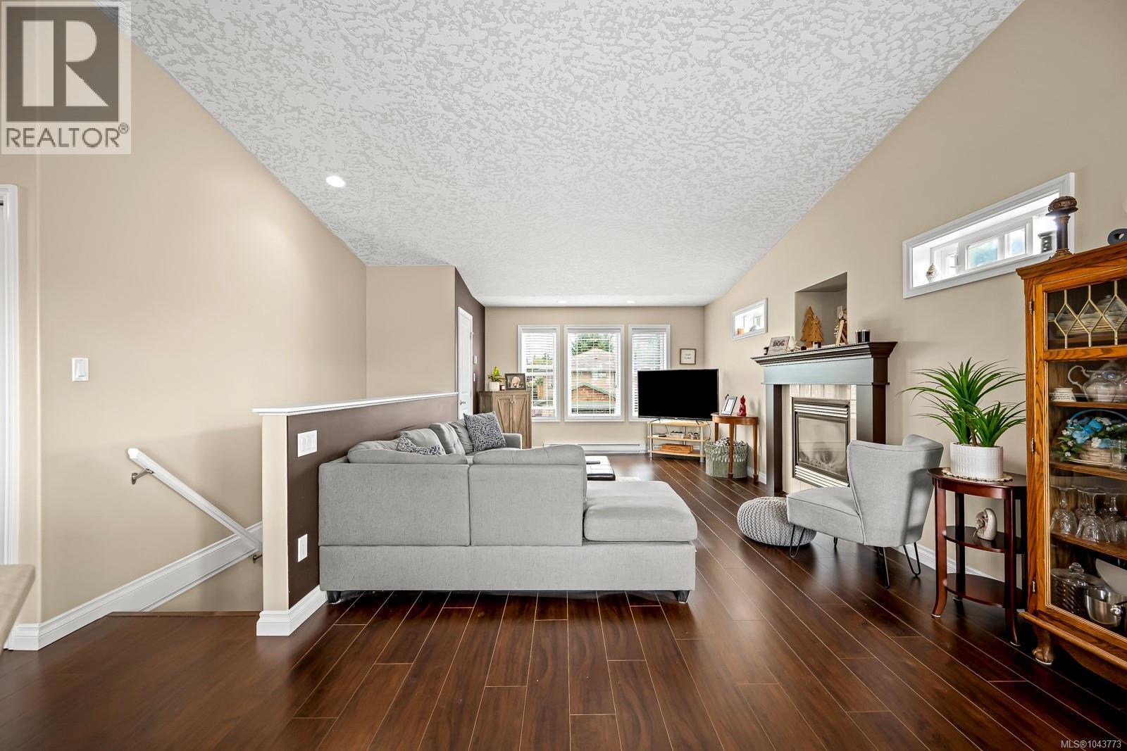 2668 Grizedale Ave, Cumberland, British Columbia V0R 1S0 - Photo 36 - 1043773