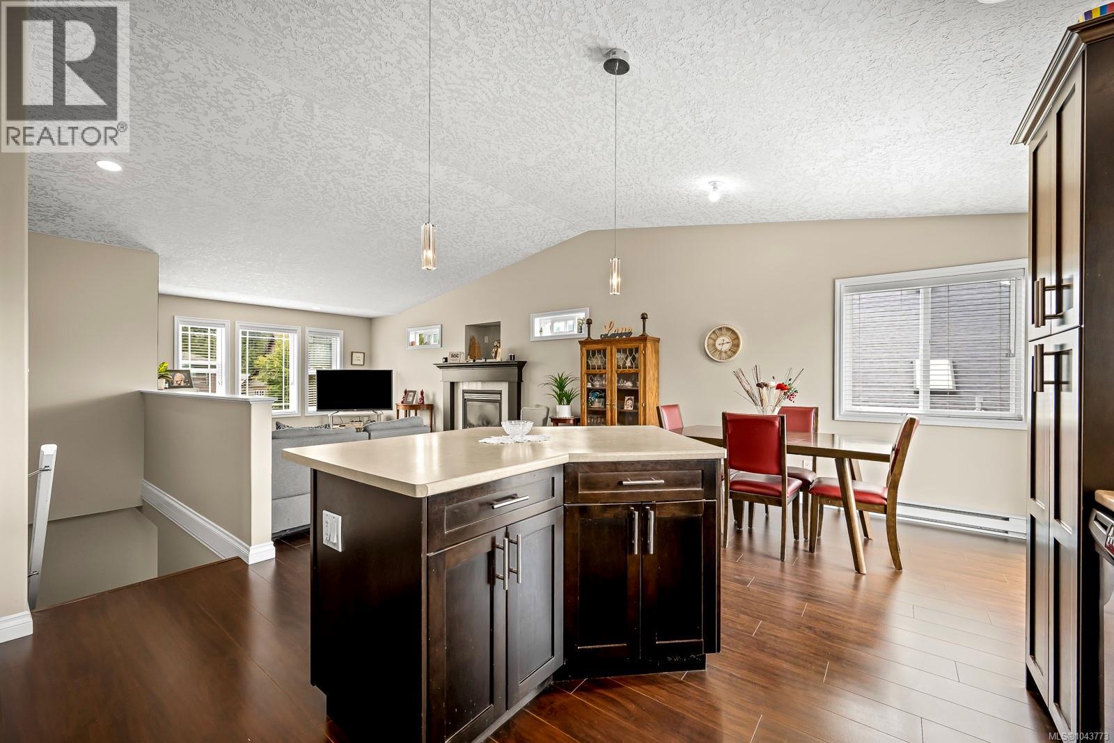 2668 Grizedale Ave, Cumberland, British Columbia V0R 1S0 - Photo 21 - 1043773