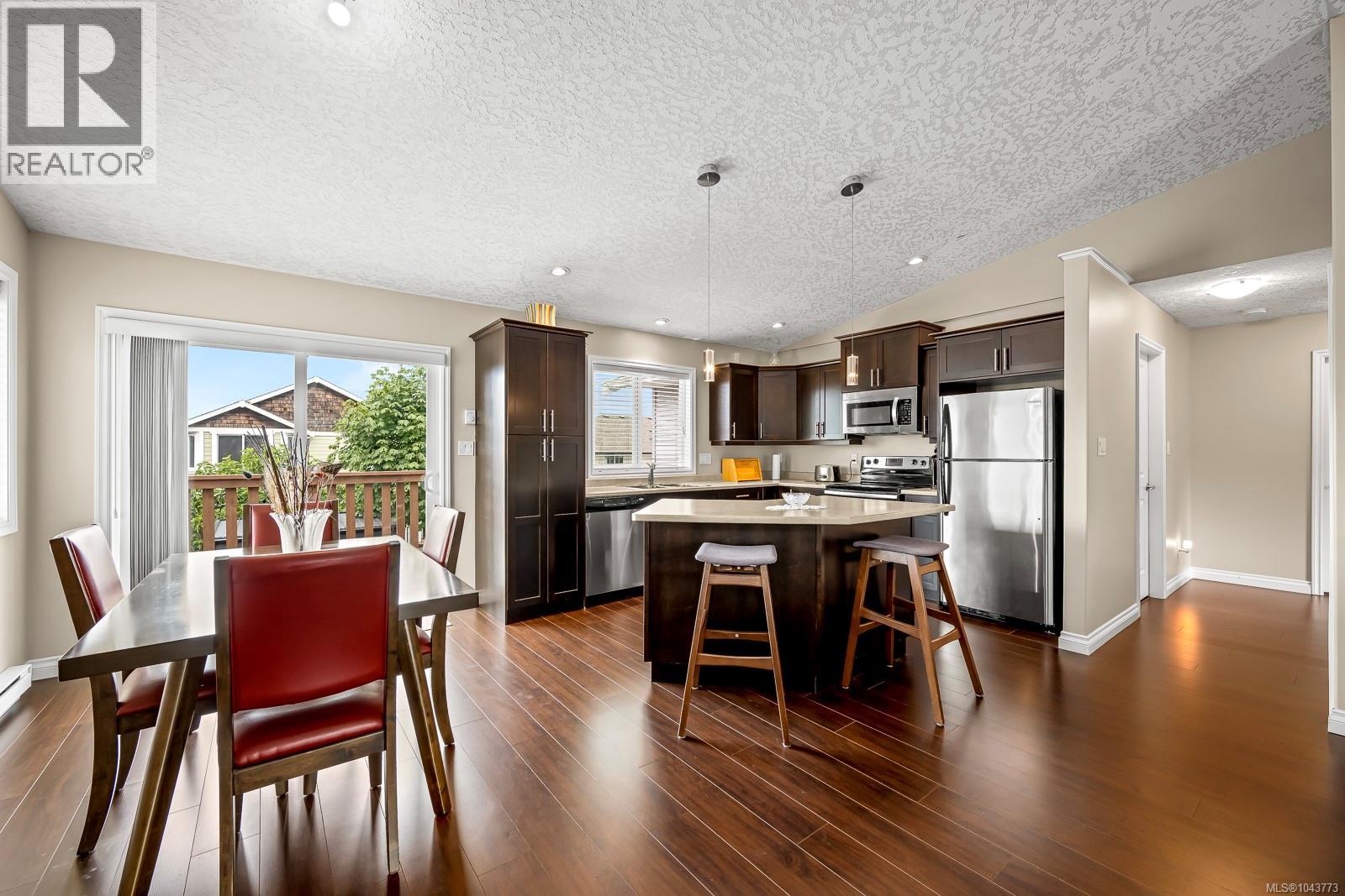 2668 Grizedale Ave, Cumberland, British Columbia V0R 1S0 - Photo 17 - 1043773