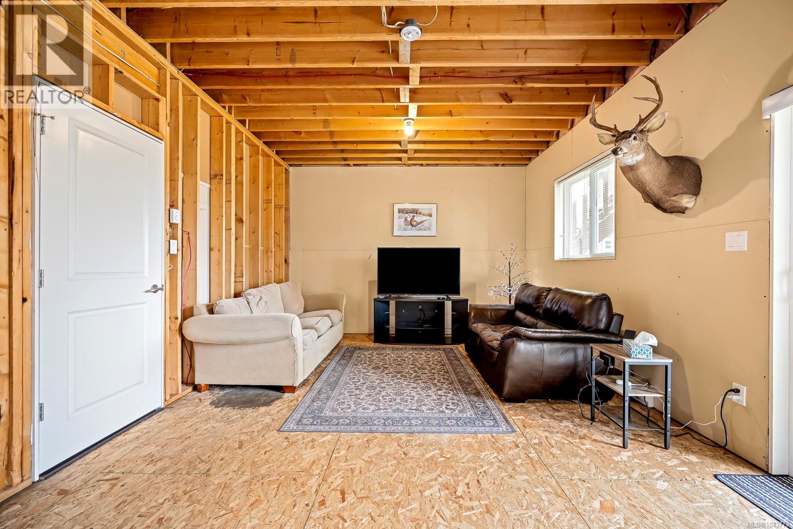 2668 Grizedale Ave, Cumberland, British Columbia V0R 1S0 - Photo 49 - 1043773