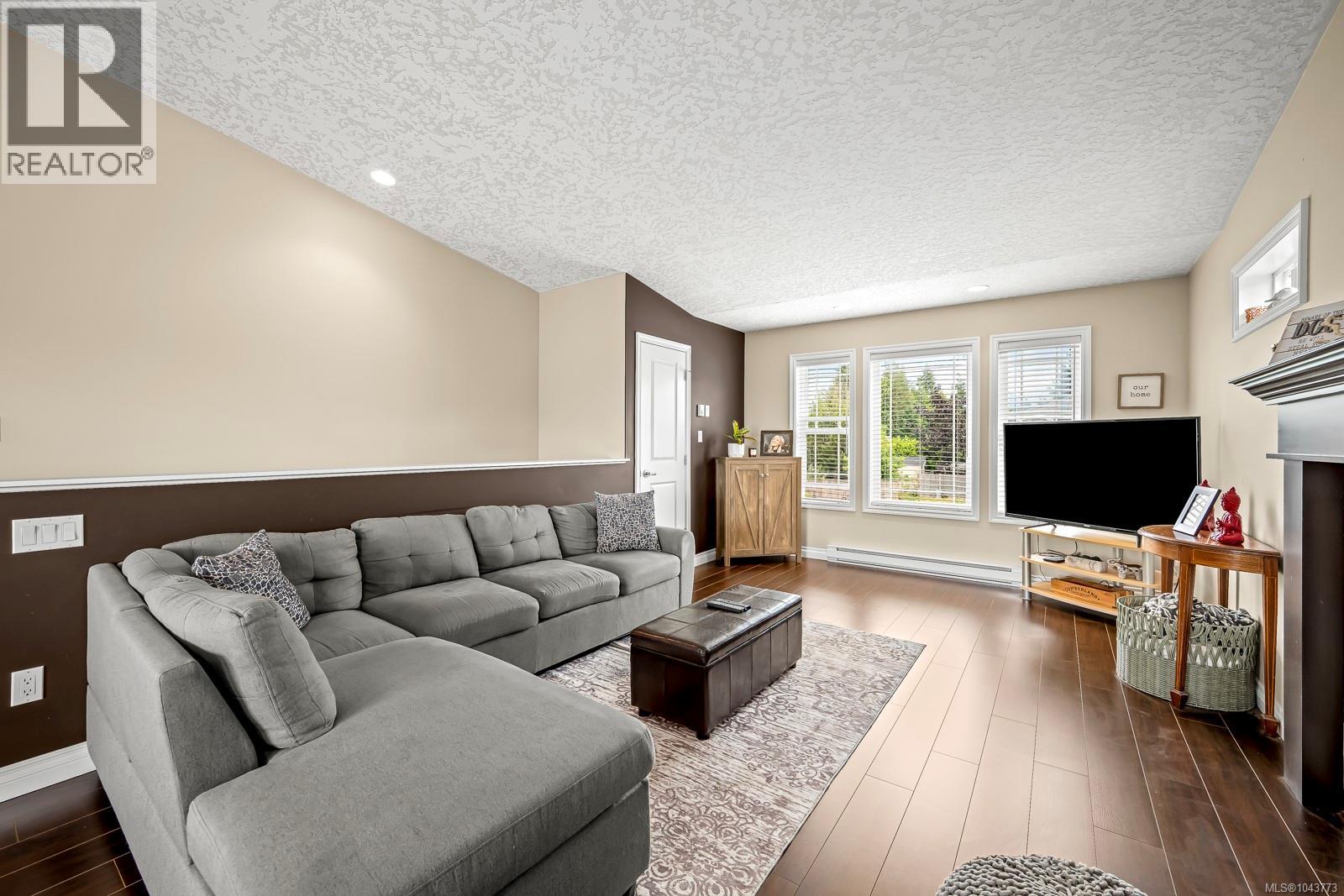 2668 Grizedale Ave, Cumberland, British Columbia V0R 1S0 - Photo 31 - 1043773