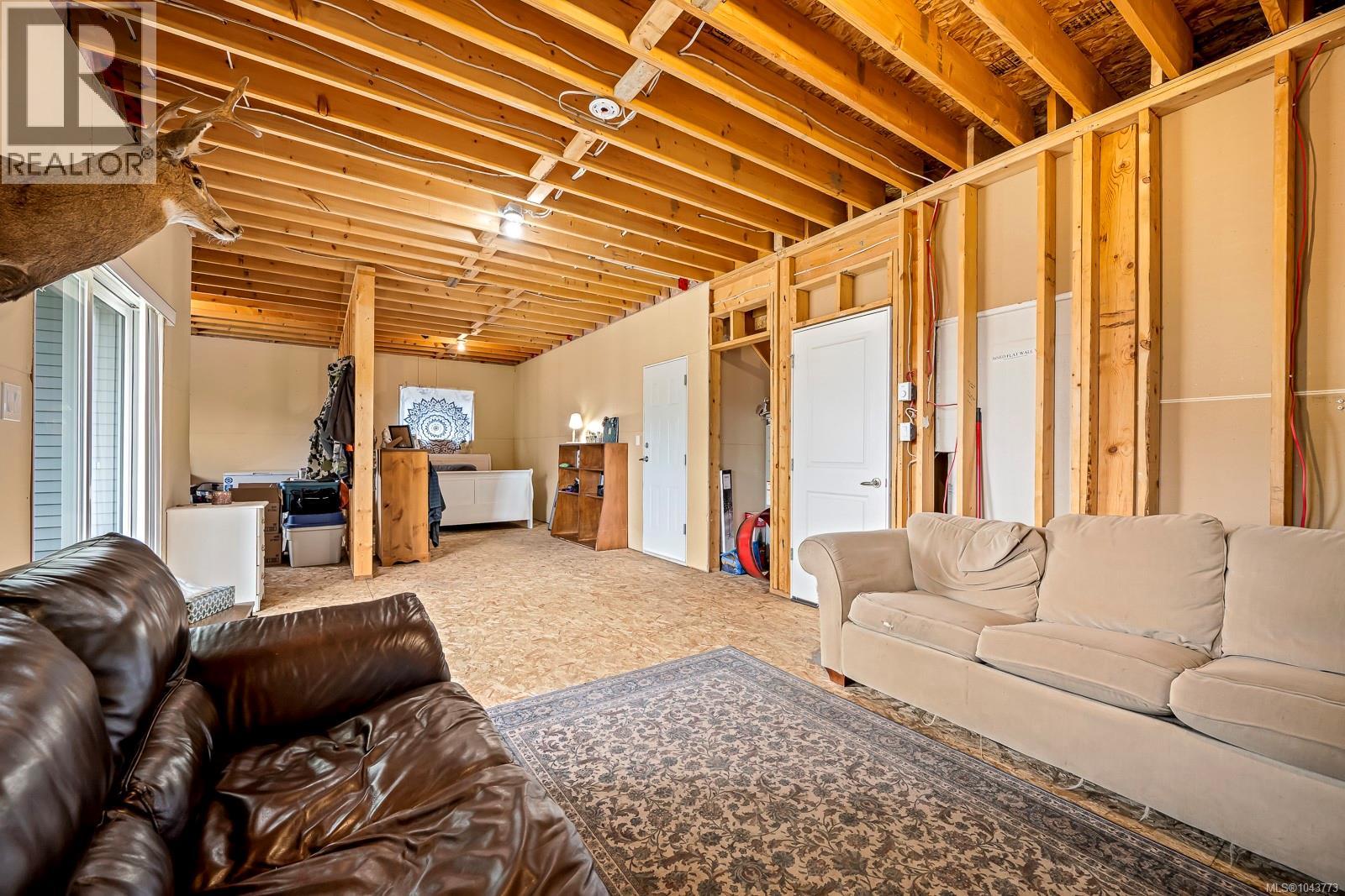 2668 Grizedale Ave, Cumberland, British Columbia V0R 1S0 - Photo 50 - 1043773
