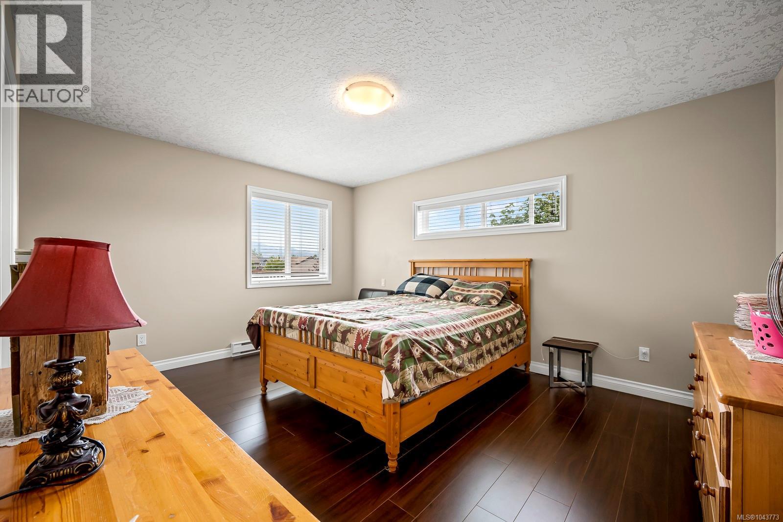 2668 Grizedale Ave, Cumberland, British Columbia V0R 1S0 - Photo 42 - 1043773