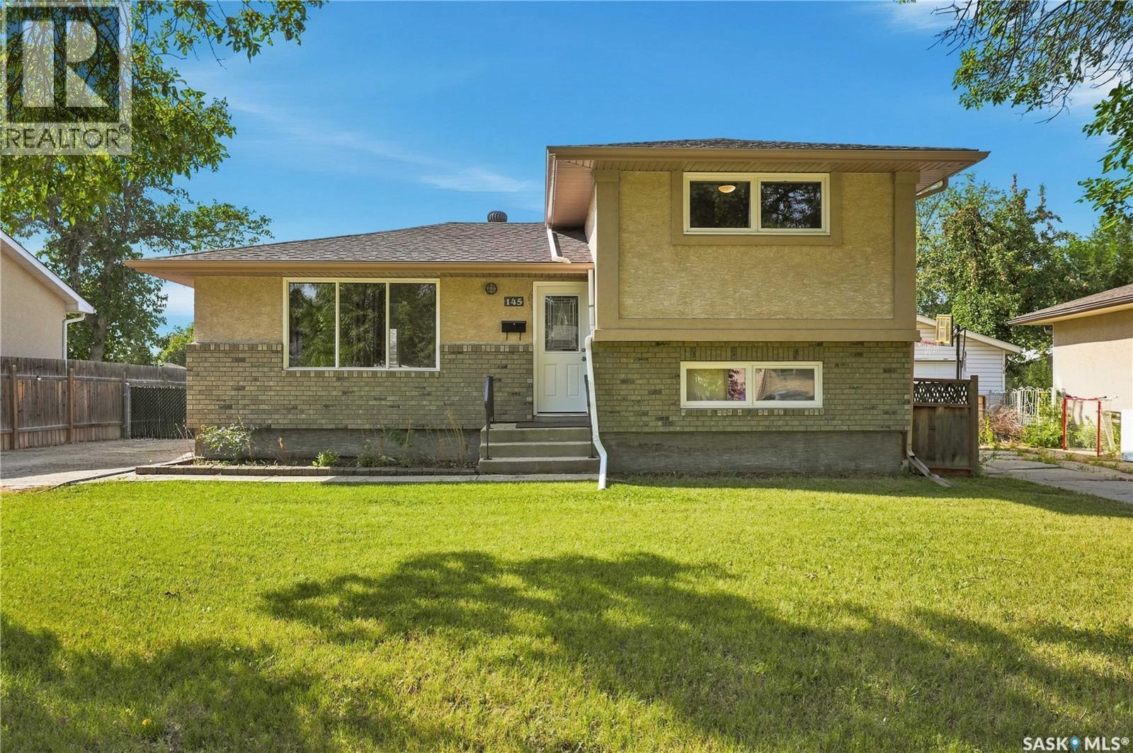 145 Dalgliesh Drive, Regina, Saskatchewan  S4R 5T1 - Photo 1 - SK046590