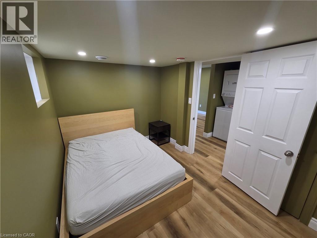 709 Windflower Crescent, Kitchener, Ontario  N2E 4B3 - Photo 17 - 40844152