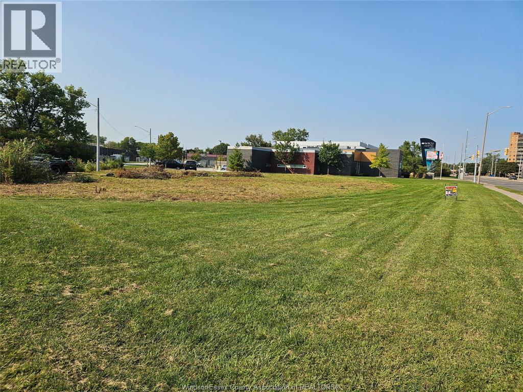 1390 Matthew Brady Boulevard, Windsor, Ontario  N8S 4R6 - Photo 1 - 26020930