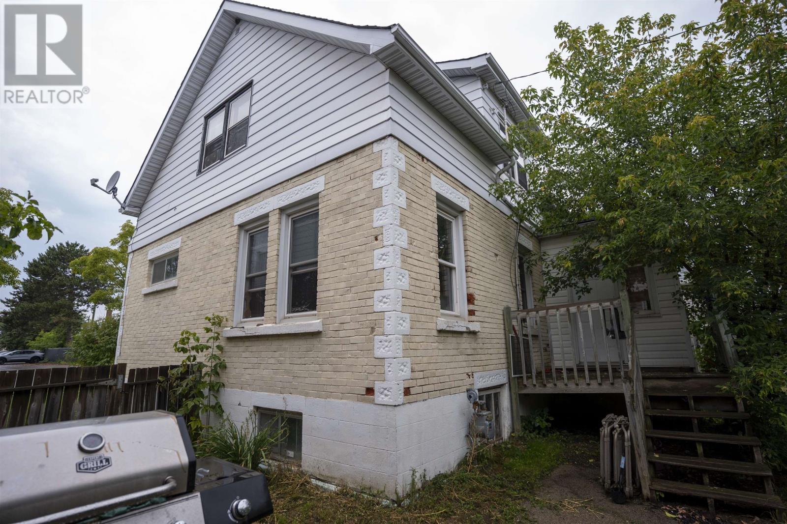 308 Archibald St N, Thunder Bay, Ontario  P7C 3Y4 - Photo 2 - TB2602545